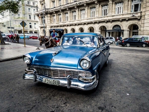 klasyczny amerykanski samochod taxi hawana havana habana vieja kuba