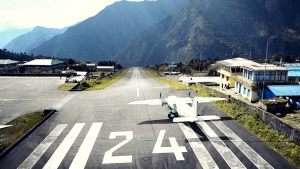 nepal himalaje lukla lotnisko samolot gory