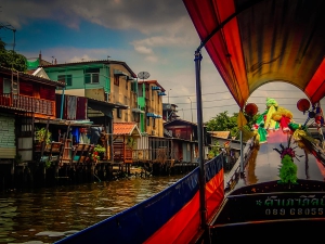 tajlandia bangkok rejs po rzece menam miasteczko na palach