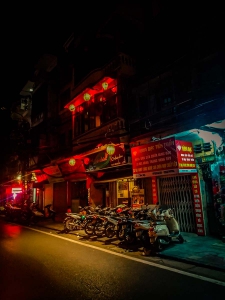 wietnam vietnam hanoi uliczki skutery